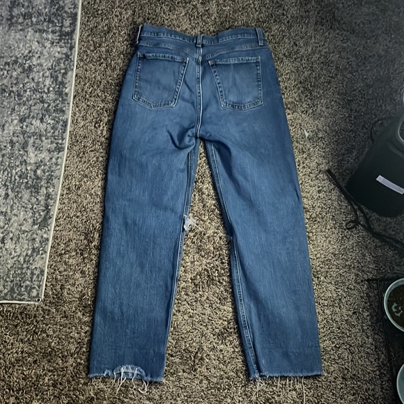 Old navy straight leg jeans/mom jeans - Picture 3 of 3